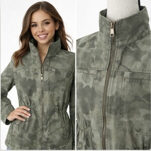 Old Navy Camo Utility Jacket Medium Green Zip Drawstring Military Coat Outdoor